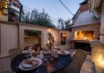Location vacances Selca - 2 Bedroom Stunning Home In Selca-1