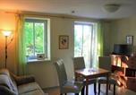 Location vacances Löbnitz - Ferienwohnung Birnengarten am Pfarrgarten Starkow-1
