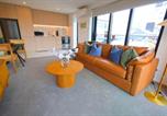Location vacances  Nouvelle-Zélande - Stylish City Apartment Near Te Kaha-4