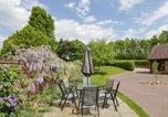 Location vacances  Gare de Redditch - The Stables-2