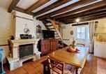 Location vacances  Indre - Gîte familial avec piscine chauffée, terrain de sport et proximité Zooparc de Beauval et Valençay - Fr-1-591-567-4