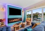 Location vacances New Hedges - Bay View Cottage - Luxury Coastal Stay-1