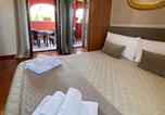 Hôtel Saluzzo - Villa Laura B&B-2