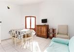 Location vacances  Province de Nuoro - Appartamento in villa 5 posti letto-1