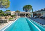 Location vacances Cucuron - Bastide des Sarrières à -d'1 km de Lourmarin - Piscine chauffée, cuisine d'été, pool house, sauna-2