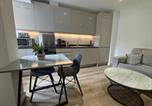 Location vacances  Gare de Dorridge - Modern Studio in Central Solihull near Nec-3