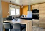 Location vacances Les Mathes - Ecolodge 2ch - Air conditioning - Wifi - Swimming pool and Jacuzzi open all year-3