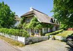 Location vacances Zirkow - 5 Sterne Reetdachhaus Wildröschen-1