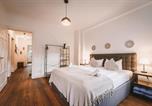 Location vacances  Gare de Lübeck - Sadebo Apartments Altstadtflair nähe Bahnhof-3