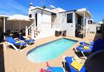Location vacances Tías - Cosy Lanzarote Villa 3 Bedrooms Heated Pool Villa Honey-1