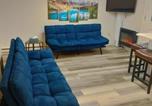 Location vacances Boston - Attractive Lower Level Guest Suite with Private Entrance-1