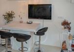 Location vacances Stockholm - 2 Bedroom Cozy Home In Skärholmen-2