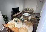 Location vacances Horley - Cosy room with en-suite-3