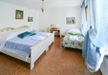 Location vacances  Province de Vicence - Nice Home In Lusiana With Wifi-4