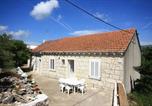 Location vacances Lumbarda - Rooms with a parking space Lumbarda, Korcula - 4436-1