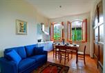 Location vacances  Province de Sienne - Girasole-4