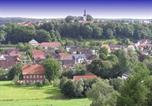 Location vacances  burren - Gartenfewo mit 2 Schlafzimmern und 2 Wlan Homeofficeplätzen I Waschtrockner sowie Smart-Tv und kostenlose Parkplätze-2