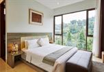 Location vacances Bandung - Chamomile Hill View Villa 6 Bedrooms With a Private Swimming Pool and a Movie Room-2