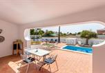 Location vacances Lagoa - Superb Carvoeiro Villa Villa Alegria Do Sul 7 Bedrooms Pool & Sun Terrace-2
