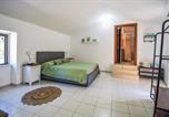 Location vacances  Province d'Isernia - Nice Home In Venafro With House A Mountain View-4