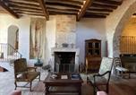 Location vacances Saint-Saturnin-lès-Apt - La Maison des remparts-3