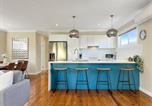 Location vacances Marks Point - 3-Bed Coastal Haven with Alfresco Dining & Bbq-1