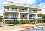Location vacances McCracken - Block Escape - Ocean View Apartment No 1-3