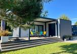 Location vacances Les Mathes - Ecolodge in a calm and relaxing setting with heated swimming pool and jacuzzi-2