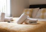 Location vacances Allesley - Queen Mary's - 2 Ensuites - Wi-Fi - Free Parking-1