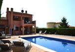 Location vacances Torroella de Montgrí - Casa con Piscina Privada y Jardín Cerca de la Playa en L'Estartit - Es-323-6-1