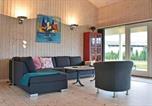 Location vacances Hundested - Two-Bedroom Holiday Home In Jagerspris-2