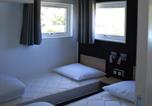 Location vacances  Antwerp Province - Chalet in Baalse Hei with Modern Comforts-4