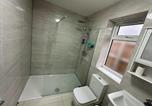 Location vacances  Gare de Slough - Separate One Bedroom Large Apartment in Slough-4