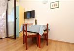 Location vacances Sućuraj - Stunning Apartment In Zivogosce-3