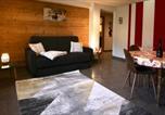 Location vacances Liézey - Appartement avec Sauna et piscine Gérardmer Le Domaine des Fleurs-3