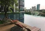 Location vacances Khlong Toei - Luxury Condo in Khlong Toei City Views Skytrain Access-1