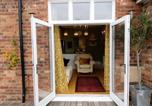 Location vacances Lincoln - The Rector's Retreat at the Old Vicarage-3