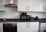 Location vacances Ilkeston - Apartment Sleeps 6 with Parking-3