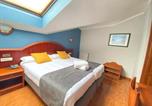 Hôtel Principauté des Asturies - Hotel - Apartamentos Peña Santa-3