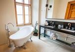 Hôtel Praha - Little King Hotel U Malvaze-4
