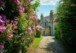 Location vacances Kirkton of Glenisla - West Lodge-1