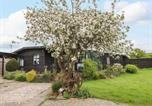 Location vacances Usines de la vallée de la Derwent - The Lodge at Wildersley Farm-1