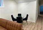 Location vacances Olympic Hall of Fame and Museum - Two Bed Room One Bathroom Secondary Suit-1