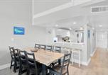 Location vacances  États-Unis - St John - Downtown Waterfront Penthouse Pool Parking Dock-4