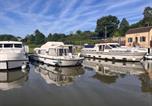 Hôtel Corbigny - Séjour Insolite sur Bateau à Quai en Bourgogne - Api-1-46-25-1