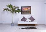 Location vacances  Sénégal - Bel appartement avec jardin aux Mamelles-1