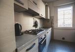 Location vacances  Province de Pavie - Grey House Pavia con Box Privato-4