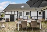 Location vacances Gudhjem - 8 Bedroom Amazing Home In Allinge-2