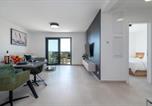 Location vacances Okrug - Premium Apartment Mares - One Bedroom Apartment with spectacular Sea View-3