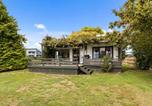 Location vacances  Nouvelle-Zélande - Wharewaka Bach - Lake Taupo Holiday Home-1